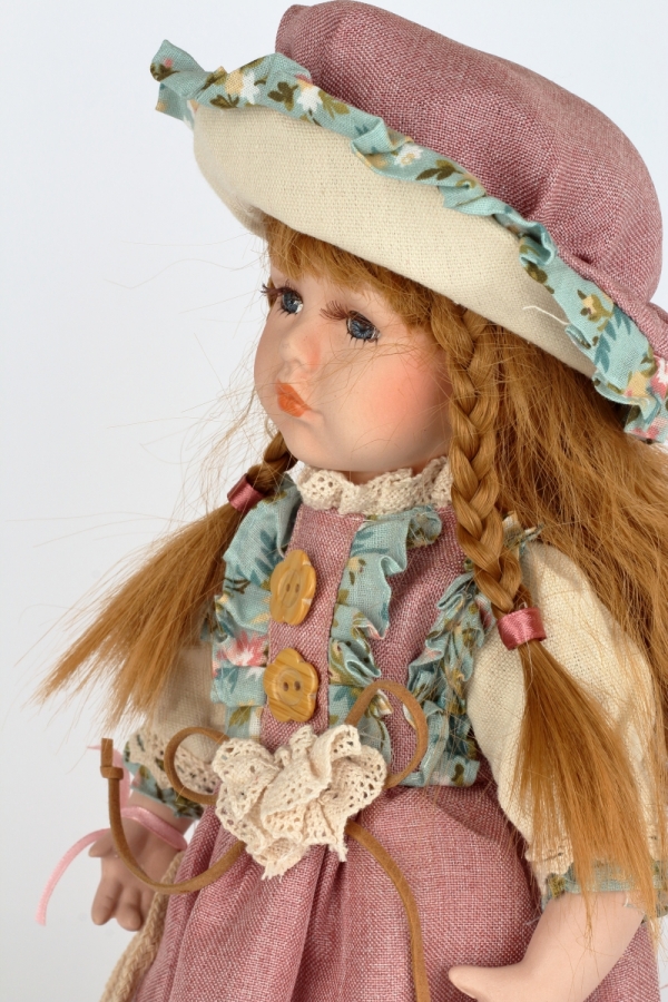 Porcelánová panenka Zuzanka 30cm