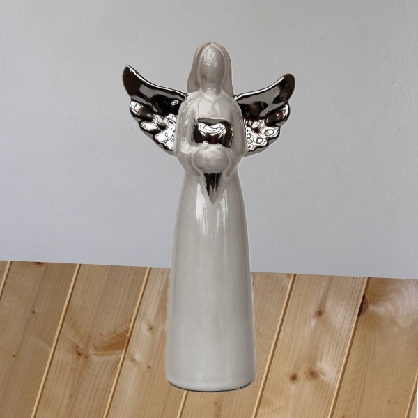 Porcelánový anděl Naděje se srdcem 20,6 cm 