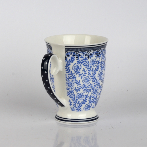 Porcelánový hrnek s uchem modré květy 7cm