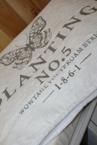 Povlak na polštář Planting bílý 40x40cm