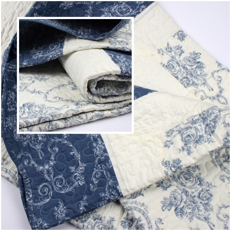 Přehoz na postel modré květy 140x220cm