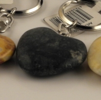 Přívěsek na klíče kamenný ve tvaru srdce