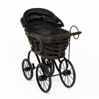 Proutěný kočárek pro panenky 47x21x39cm