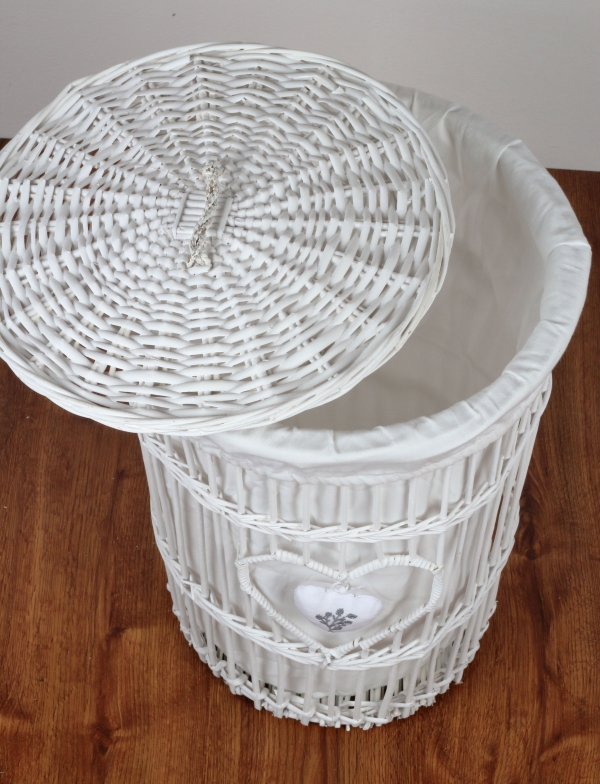Proutěný koš na prádlo bílý levandulové srdce 51cm