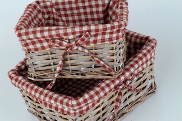 Proutěný košík červený 23x12cm