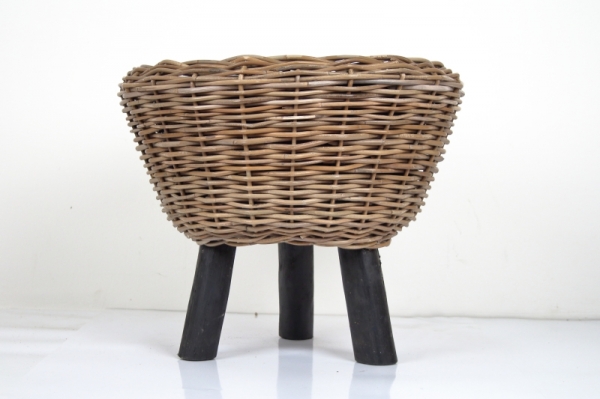 Proutěný květináč na nožičkách 47cm