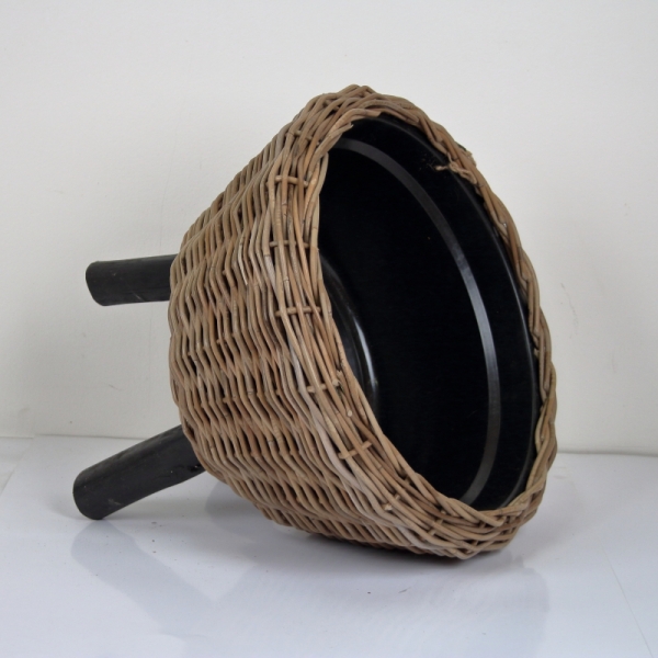 Proutěný květináč na nožičkách 47cm