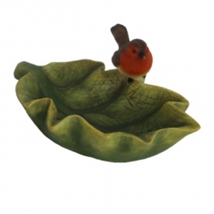 Ptačí krmítko červenka na listu