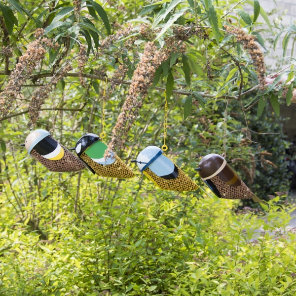 Ptačí krmítko závěsné hnědý ptáček