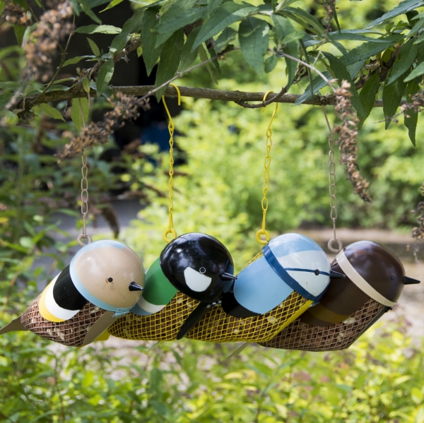 Ptačí krmítko závěsné hnědý ptáček