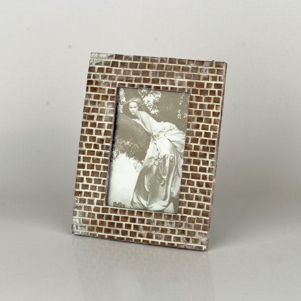 Rámeček na foto s cihličkami