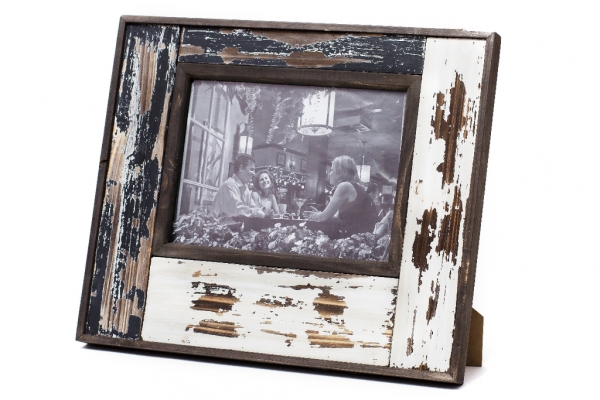 Rámeček na fotografii hnědo-bílý