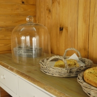 Ratanový podnos se skleněným poklopem - velký