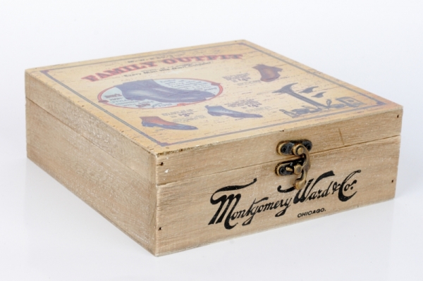 Retro box na krém na boty s kartáčem 20x20x7cm