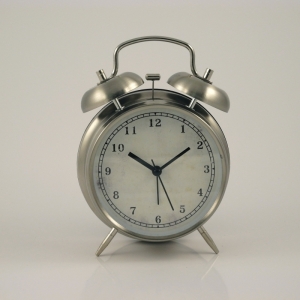 Retro budík silver 16cm