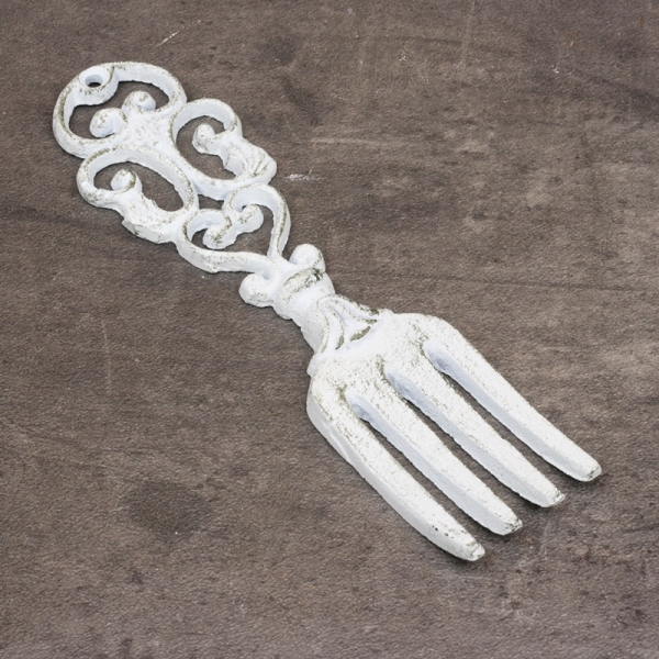 Retro dekorace litinová vidlička bílá 21,5cm