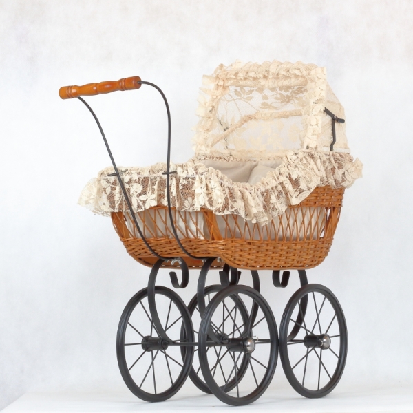 Retro kočárky / kočárek pro panenku hnědé proutí 66x60x28cm