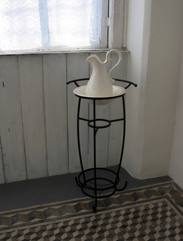 Retro koupelnový stojan kovový černý 80x40cm