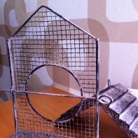 Retro krmítko pro ptáčky 9x25x21,5cm rozlomené