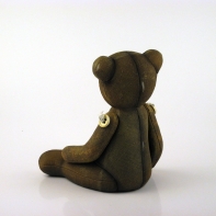 Retro medvěd s ohebnými tlapkami
