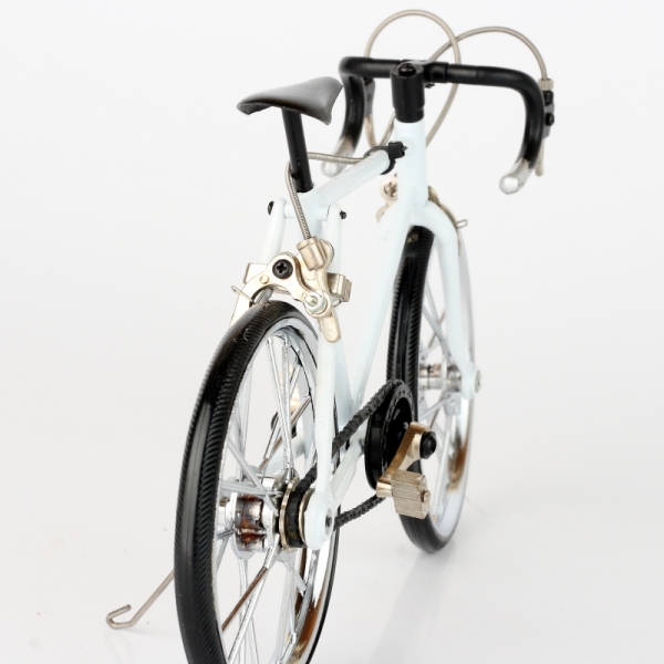 Retro model jízdní kolo bílé 22x14cm