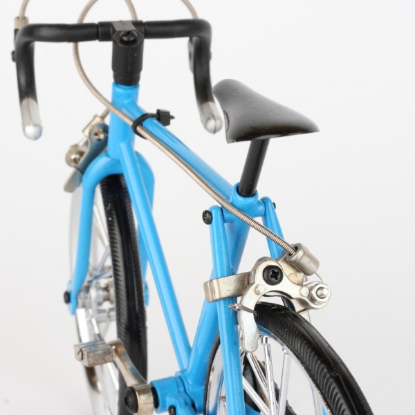 Retro model jízdního kola modrý 13x23cm