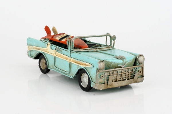 Retro model kovová limuzína se surfy 17cm
