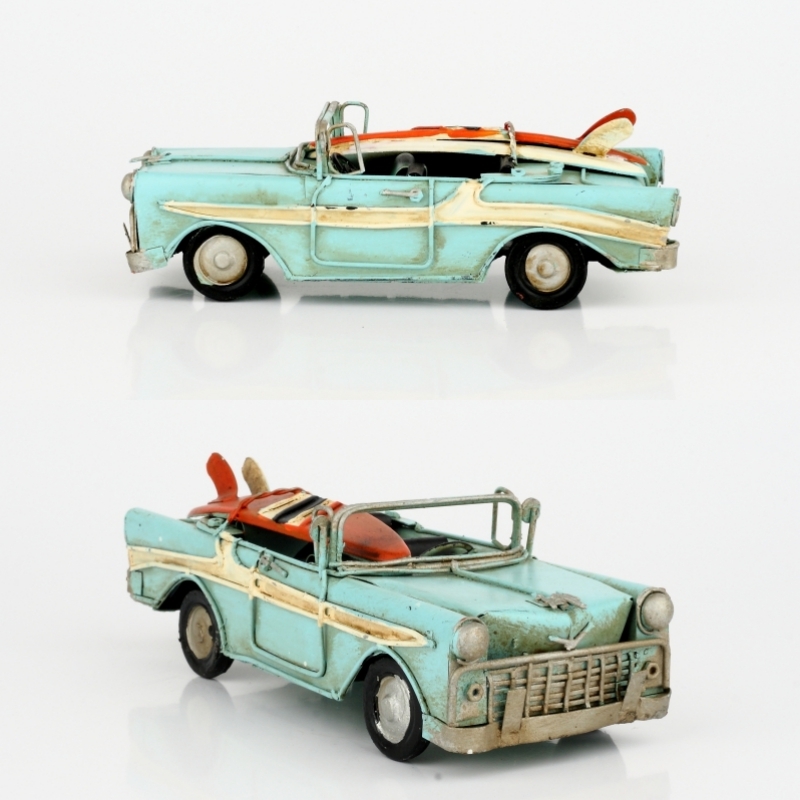 Retro model kovová limuzína se surfy 17cm