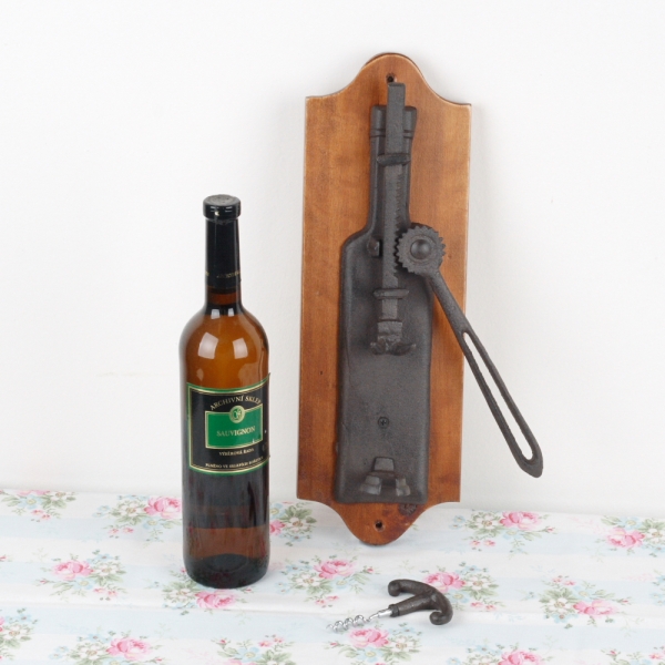 Retro otvírák na lahve 40x14x8cm