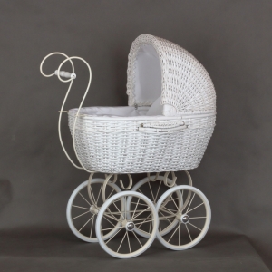 Retro proutěný kočárek bílý 71x62x35cm