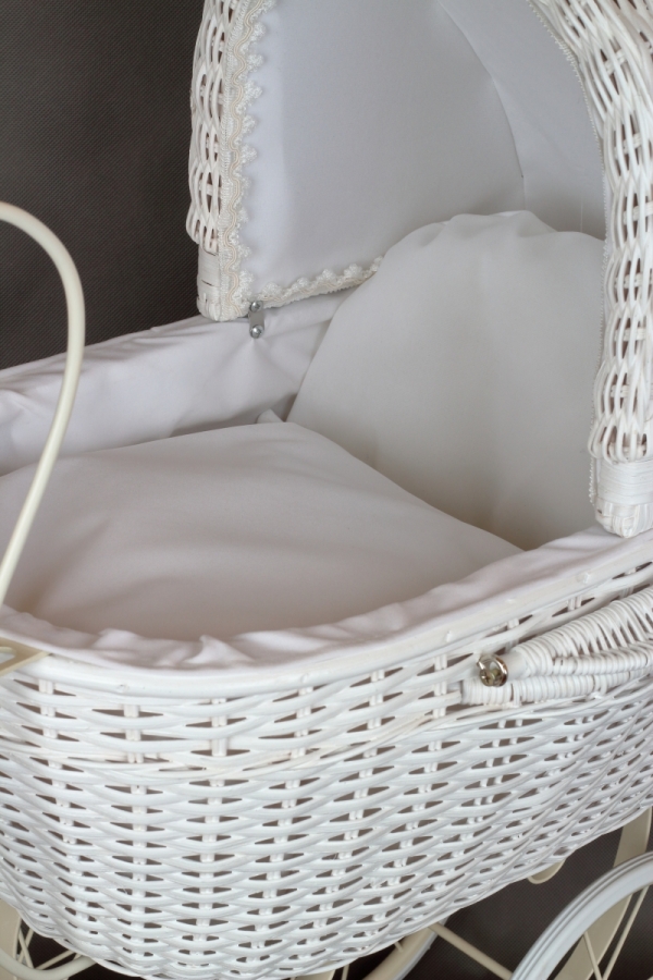 Retro proutěný kočárek bílý 71x62x35cm