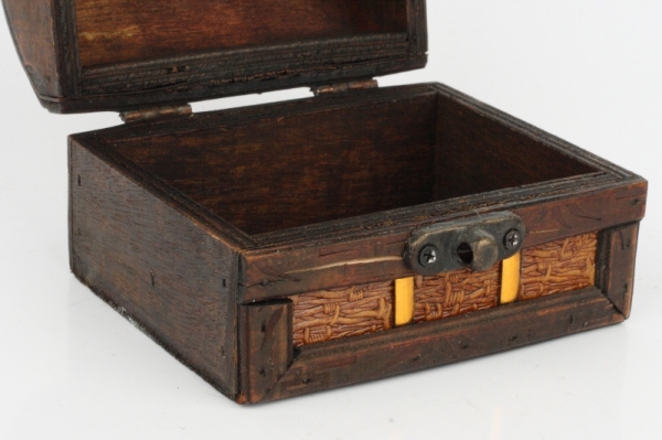 Retro truhlička 7cm