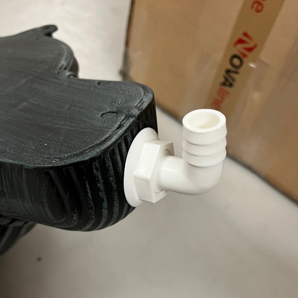 Rovná odpadní armatura pro dřezy a umyvadla o průměru dřezu 24 mm