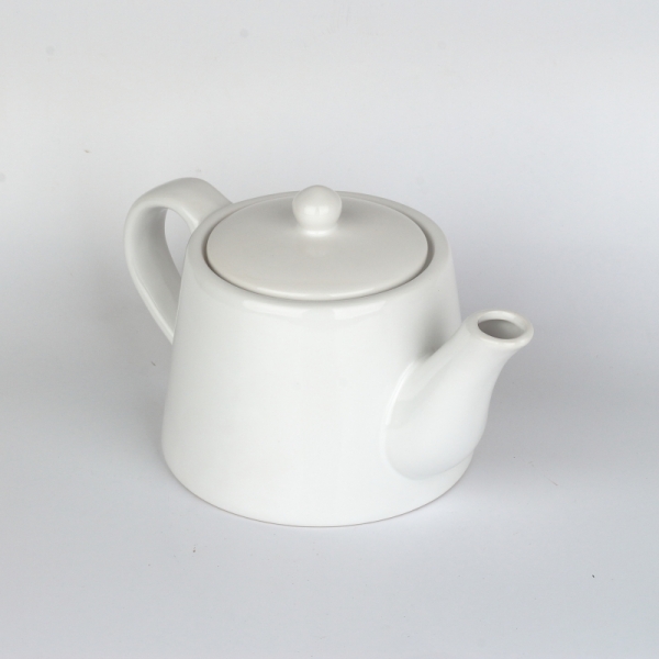 Roztomilá konvička na čaj