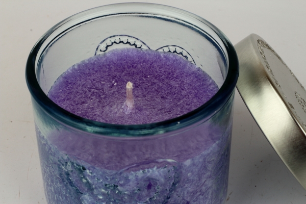 Ručně odlévaná svíčka ve skleněné dóze se srdcem rubínové jablko 190g