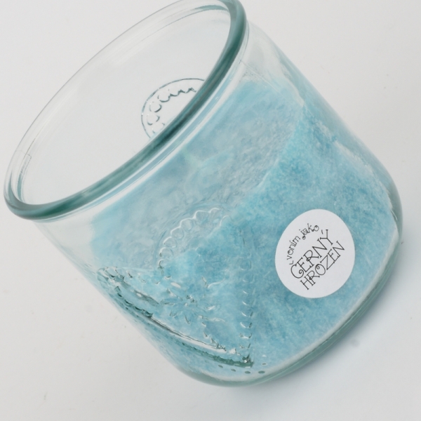 Ručně odlévaná svíčka ve sklenici černý hrozen 480g