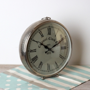 Ručně tepané stolní hodiny Colonial Clock 32x9x33cm