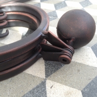 Sada dvou stolků na květiny - vyřazeno