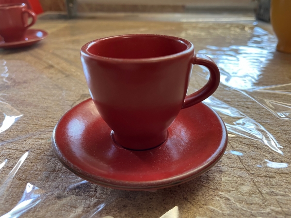 Šálek s podšálkem POSITANO tmavě červený 0,08 l