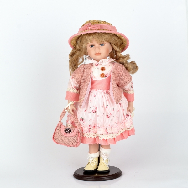 Sběratelská panenka Karin s taškou 42cm