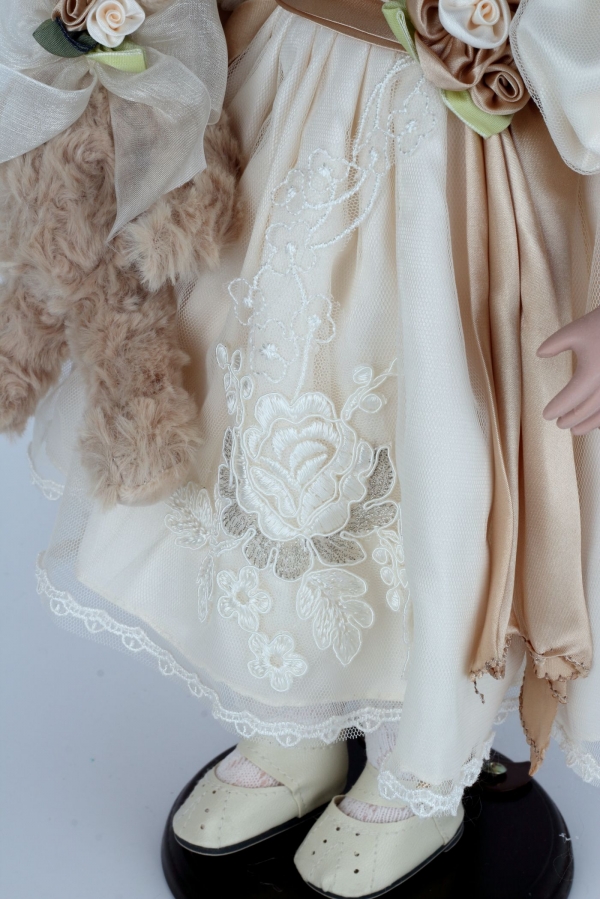 Sběratelská panenka Karolína 48cm