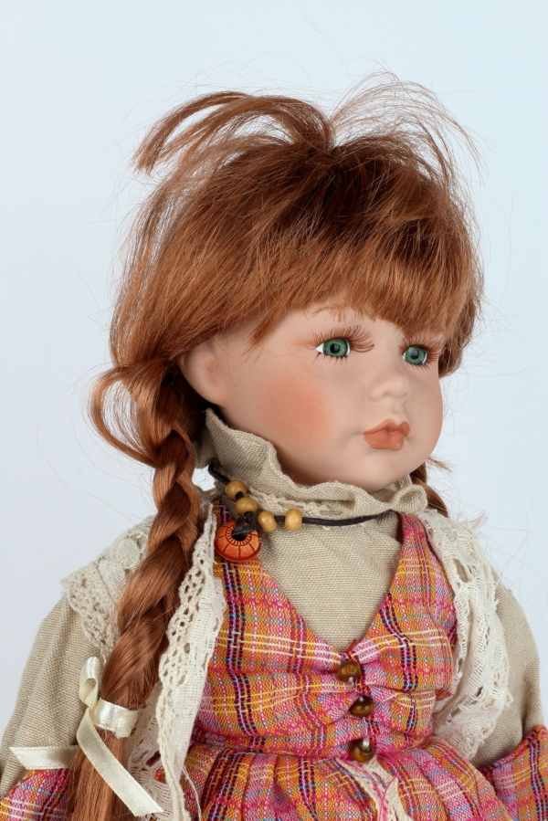 Sběratelská panenka Lily 42cm stojící