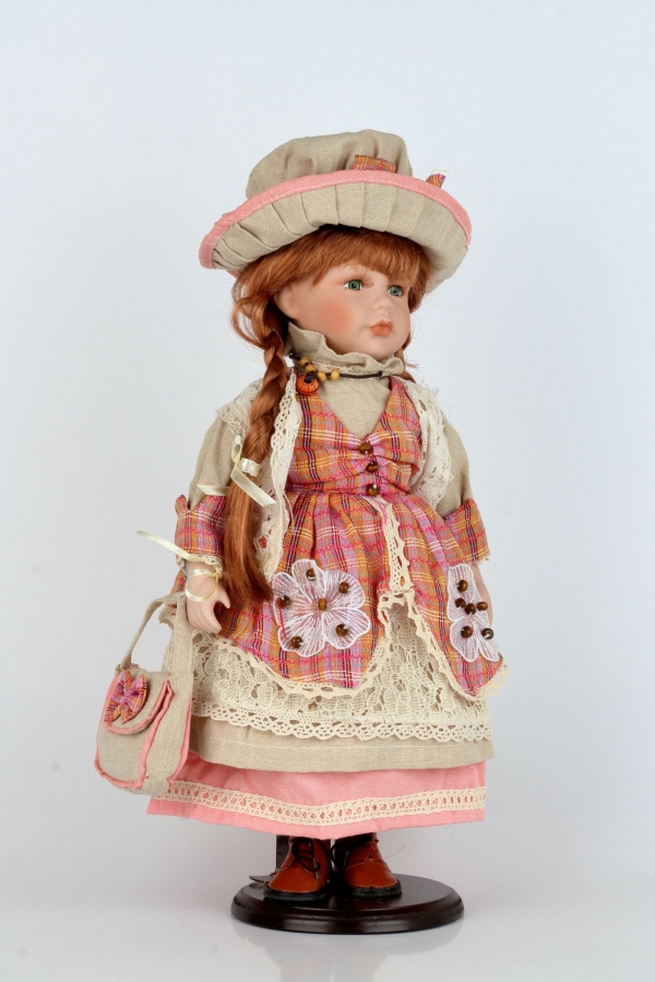 Sběratelská panenka Lily 42cm stojící