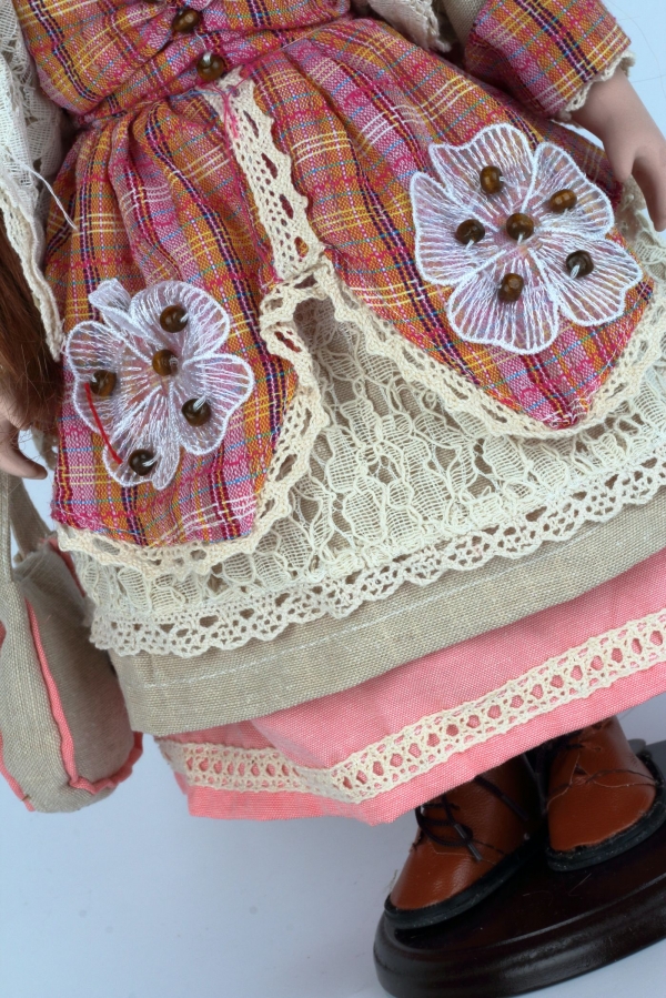 Sběratelská panenka Lily 42cm stojící