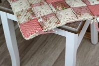 Sedák na židli patchwork růžový 40x40cm