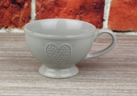 Šedý hrnek se srdíčkem