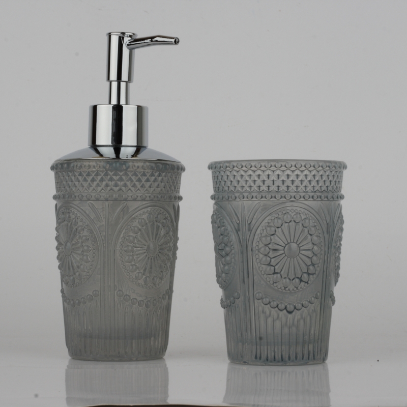 Skleněná koupelnová sada - dávkovač na mýdlo a sklenice