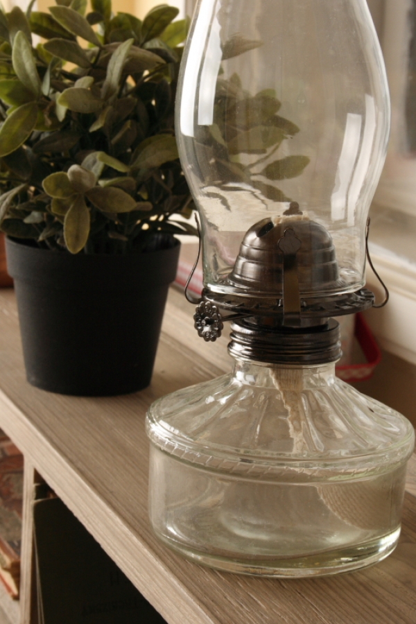 Skleněná petrolejová lampa čirá 32cm