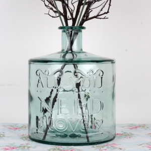 Skleněná váza All you need is love 26x22cm