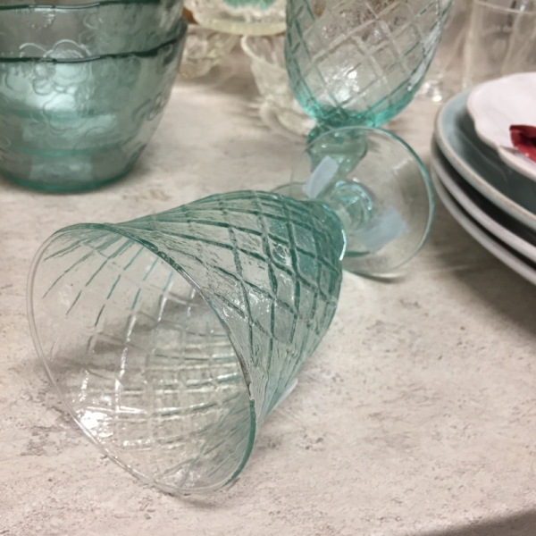 Sklenice na víno ARLEQUIN 0,37l